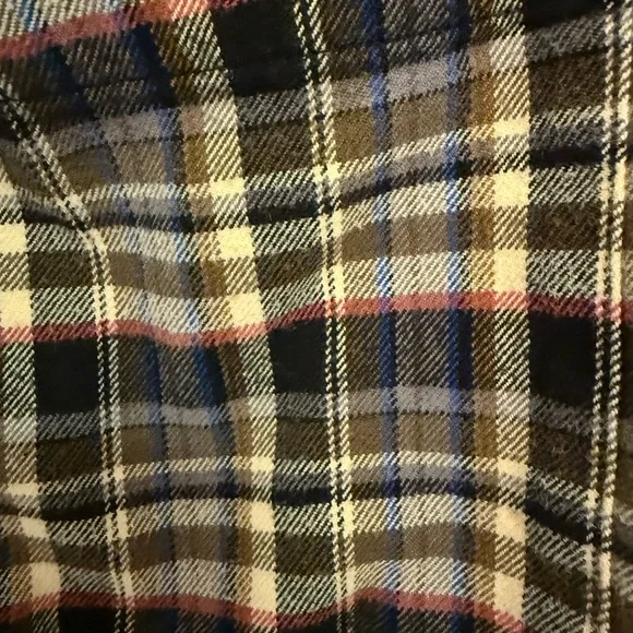 Everlane slightly cropped, boxy flannel, medium - Picture 3 of 6